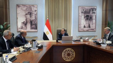 خلال اجتماع رئيس الوزراء