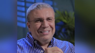  الإعلامي عمرو الليثي