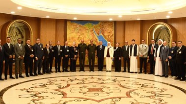 وزير الدفاع يلتقي وفدًا من أعضاء مجلس النواب