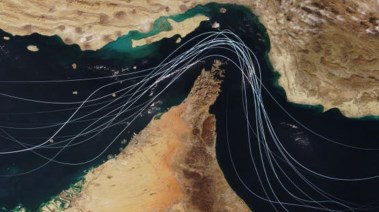 الكابلات في مضيق هرمز