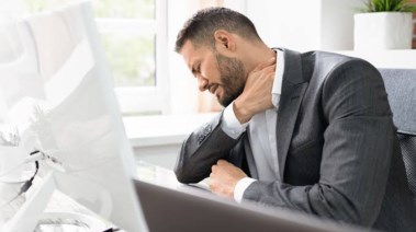 وضعيات يوجا لمقاومة آلام العمود الفقري