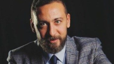 الفنان عابد عناني