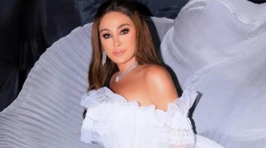 الفنانة إليسا 