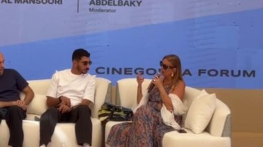 يسرا في ندوة المستقبل يتحدث العربية 