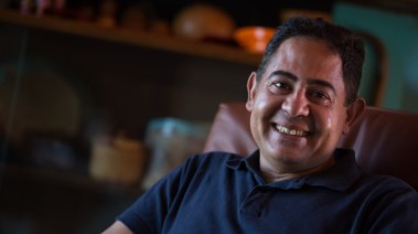 وفاة المنتج حسام علوان 