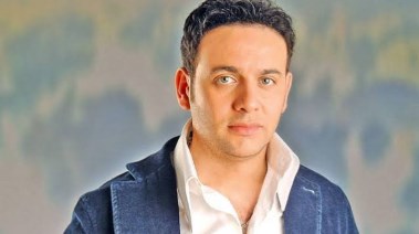 مصطفى قمر 