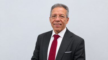 د.اسامة عبدالحي نقيب الأطباء 