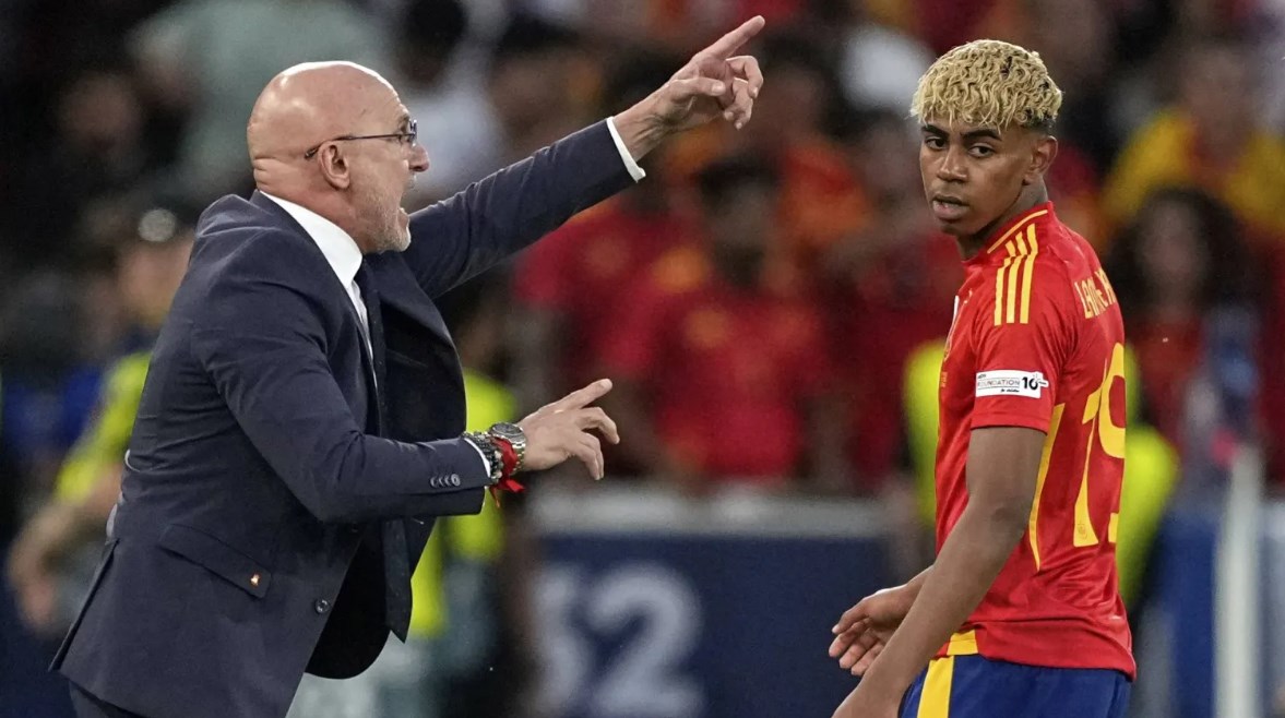 لامين ييامال ودي لا فوينتي