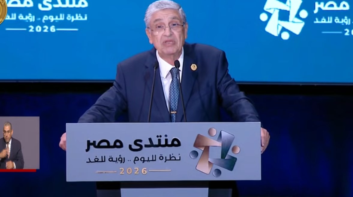 الدكتور محمد شاكر وزير الكهرباء والطاقة المتجددة السابق