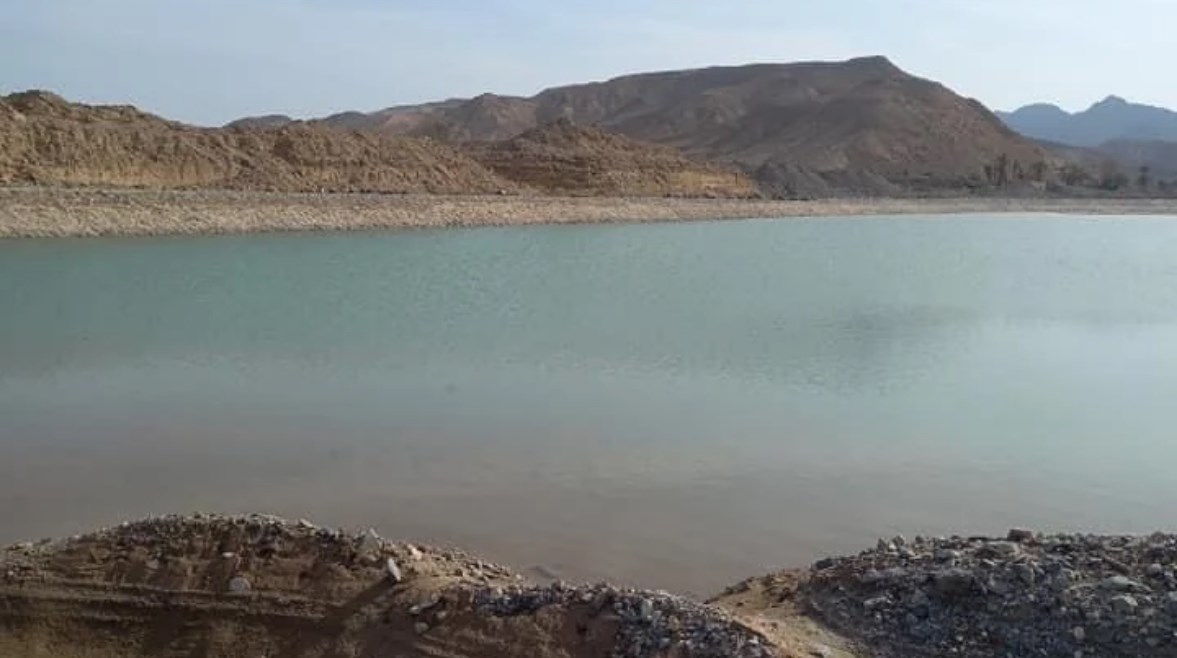حجز مياه السيول والأمطار