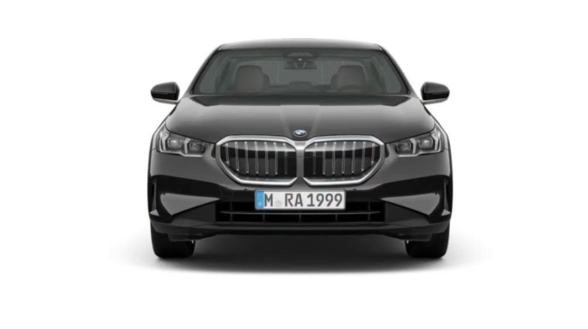 سيارة BMW 520i Executive 