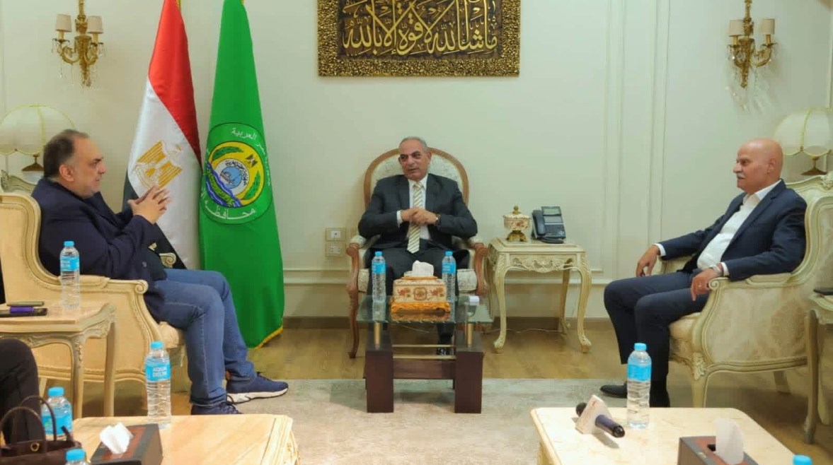 اجتماع وليد دعبس مع محافظ الإسماعيلية 