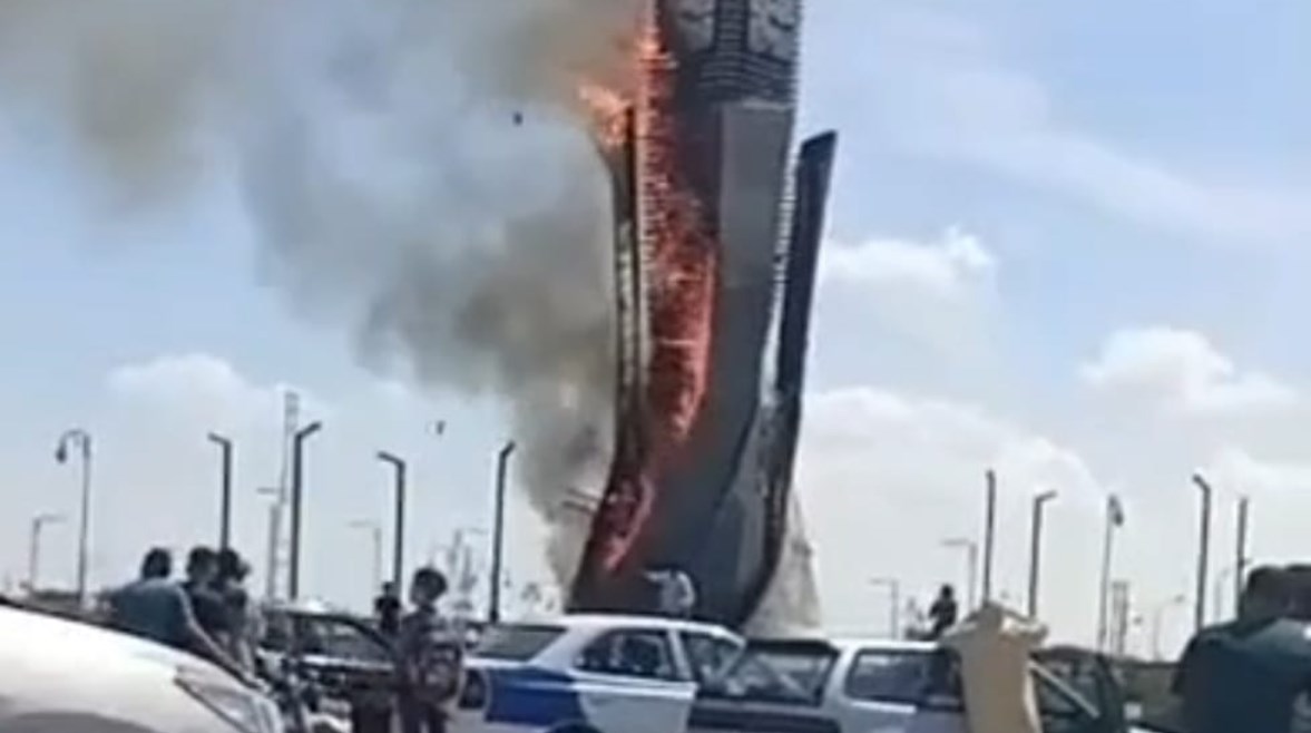جانب من الحريق