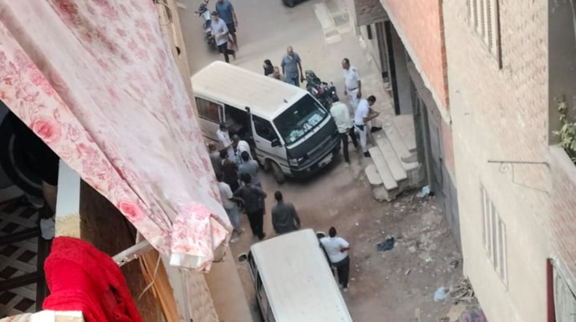 لحظة نقل مصطفى بائع السبح بالمرج بعد وفاته 