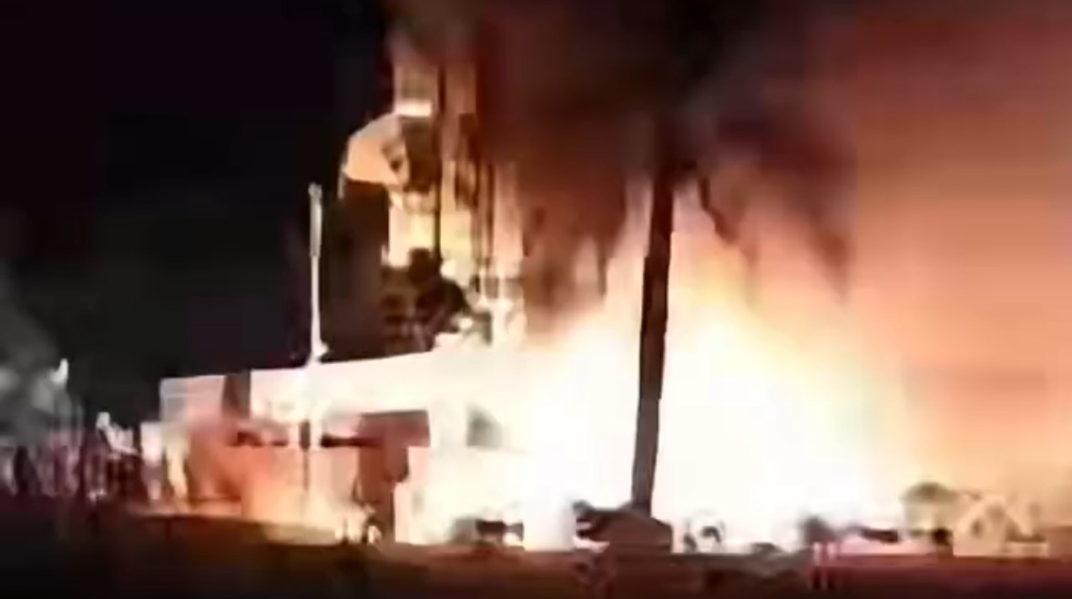 صورة من الحريق 