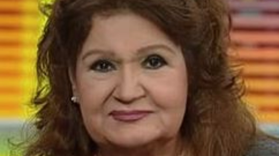  الفنانة ميمي جمال