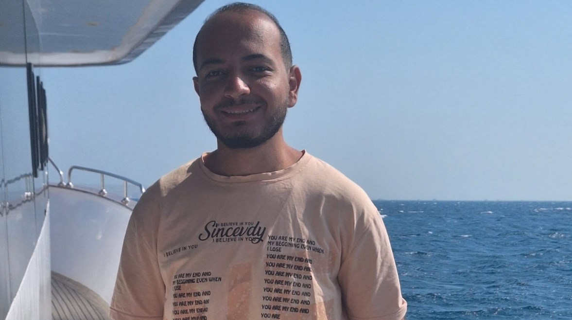 الناجي أسامة راضي من حادث أسيوط الغربي