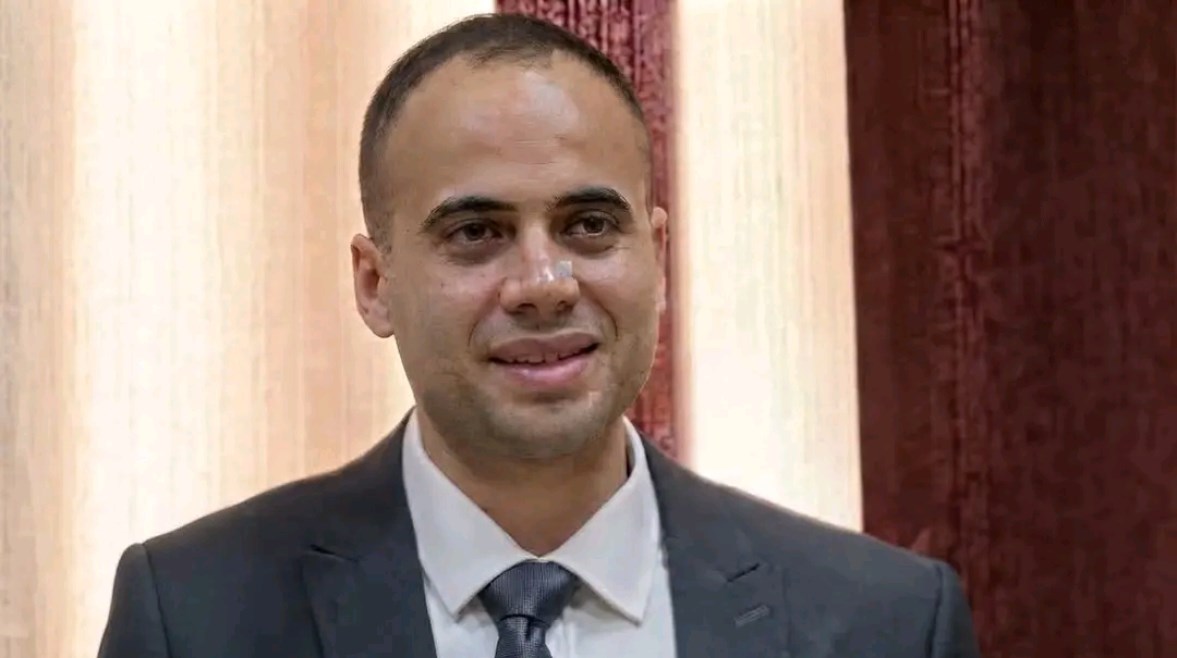 دكتور أحمد محمد يوسف استشاري طب وجراحة العيون 