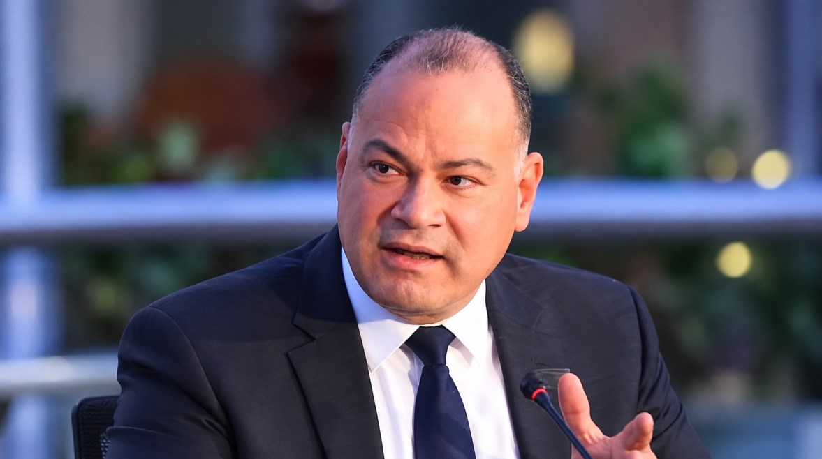 الاعلامي نشأت الديهي