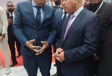 كامل الوزير يستمع لمحمد فرج رئيس شركة كايي موتورز إيجيبت 