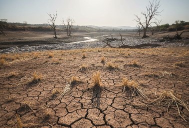 قلة الأمطار 