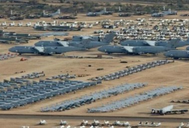 صور الأقمار الصناعية تكشف استنفارًا عسكريًا في القواعد الأمريكية بالشرق الأوسط 