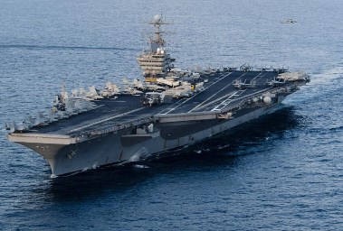 حاملة الطائرات الأمريكية "يو إس إس أبراهام لينكولن" 