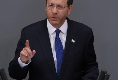 الرئيس الإسرائيلي إسحاق هرتسوج