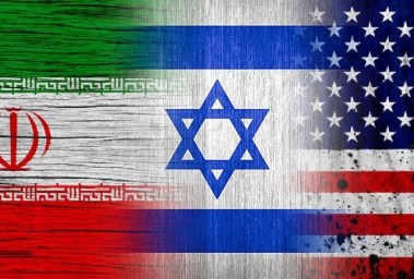 علم أمريكا وعلم إسرائيل وعلم إيران