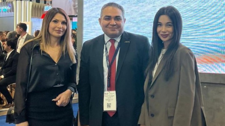 مجموعة الباتروس من مؤتمر السياحة بتركيا