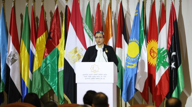  المستشارة أمل عمار