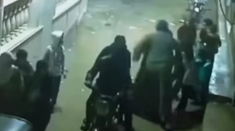 جانب من الفيديو 