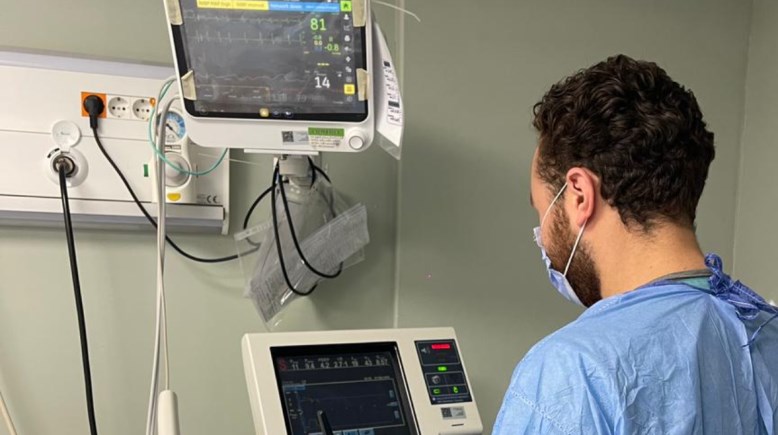 طبيب - أرشيفية