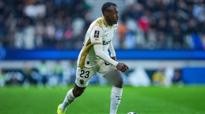 سعود عبد الحميد لاعب لانس