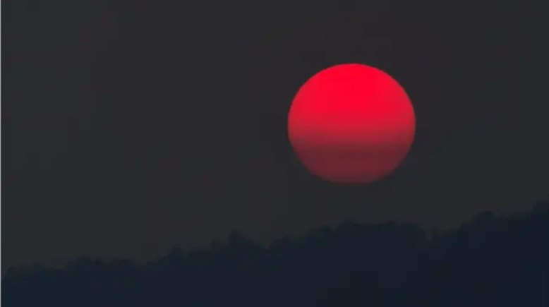 خسوف كلي للقمر 