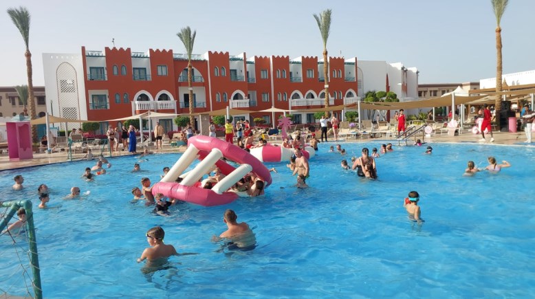 فنادق الغردقة تحتفل بعيد الحب 