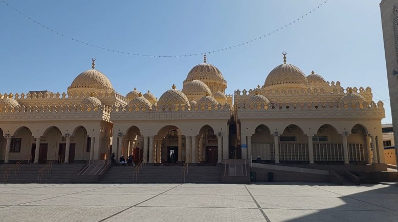 مسجد الميناء الكبير بالغردقة 