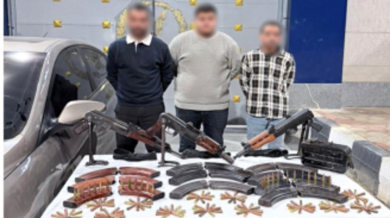 المتهمون بعد ضبطهم