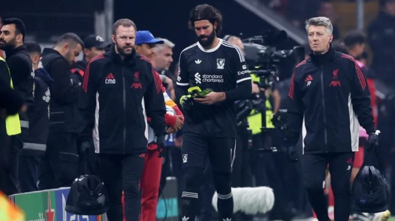 أليسون بيكر 