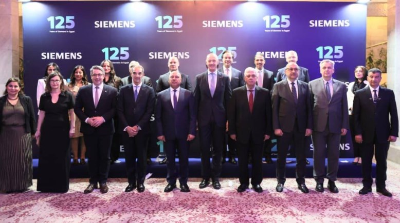 جانب من الجلسة النقاشية