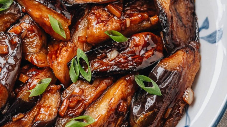 بتنجان بالثوم والخل