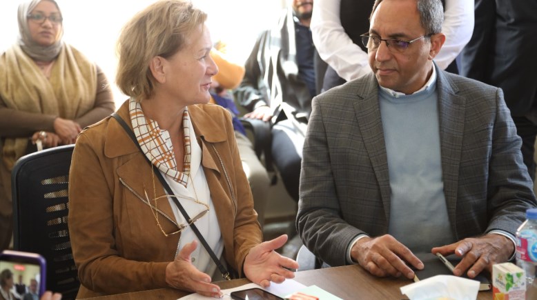 محافظ قنا وسفيرة الاتحاد الأوروبي