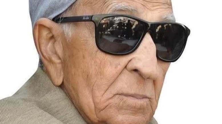 فهمي عمر شيخ الإذاعيين فى مصر 