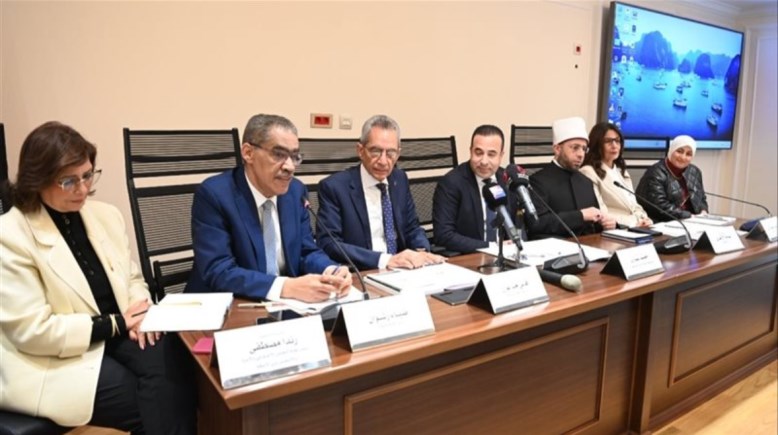 جانب من اجتماع لجنة الاتصالات