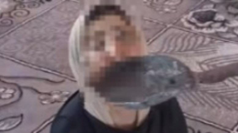 فتاة البشعة