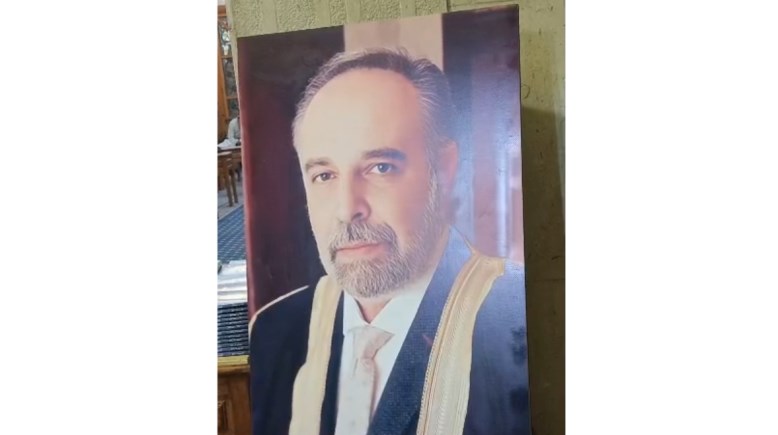 الفنان ياسر صادق