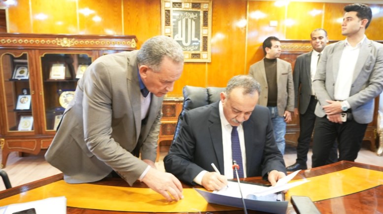 صورة المحافظ