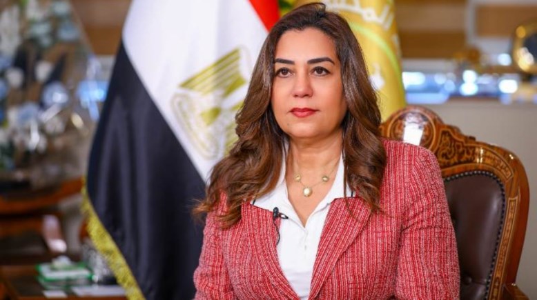 الدكتورة منال عوض