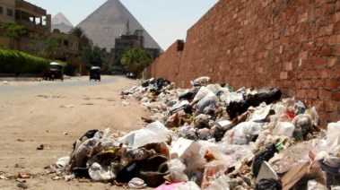 مخالفات في منطقة قريبة من الأهرامات