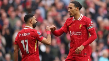 فان دايك وصلاح 